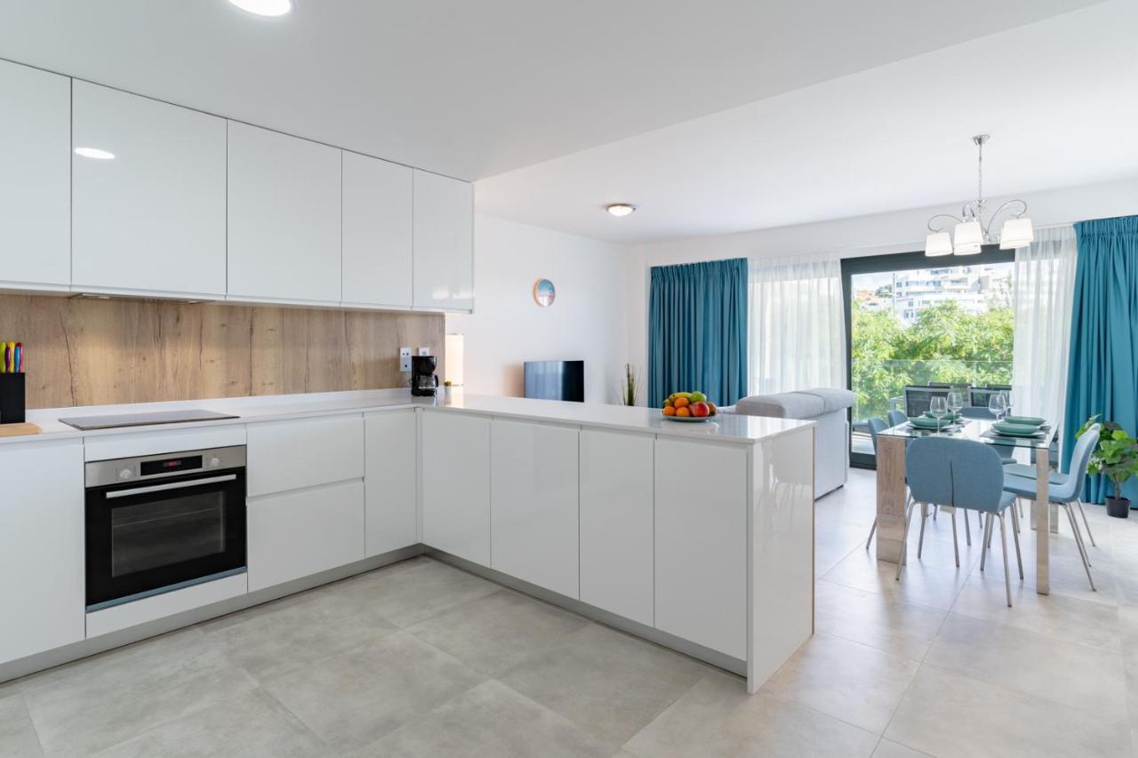 Cosy And Centrally Located Apartment In Εστεπόνα Εξωτερικό φωτογραφία